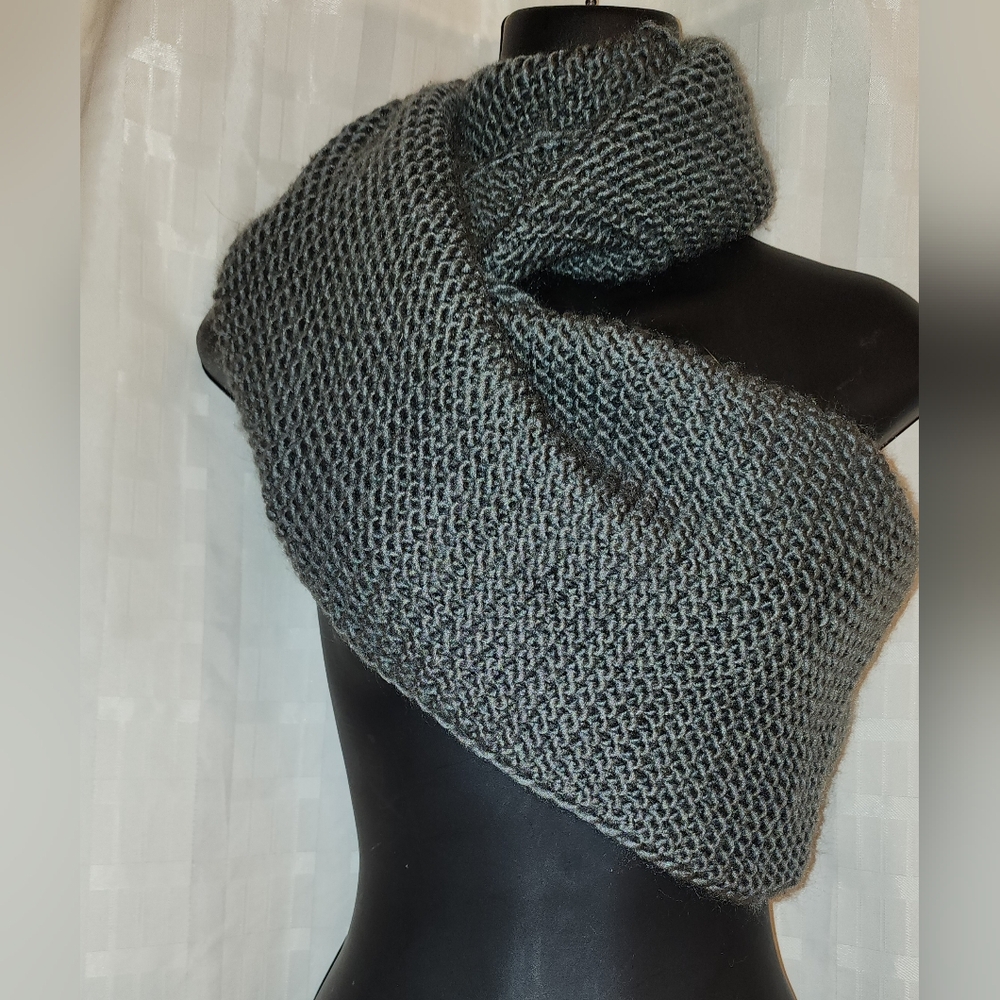 Basico Chunky Infiniti Scarf NWT